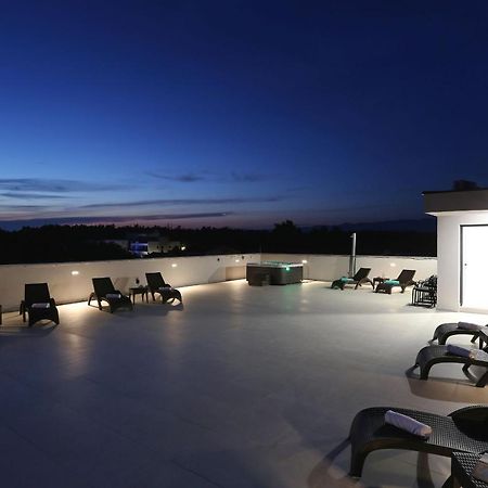 Apartments Bonaca With Jacuzzi Privlaka  Exterior photo