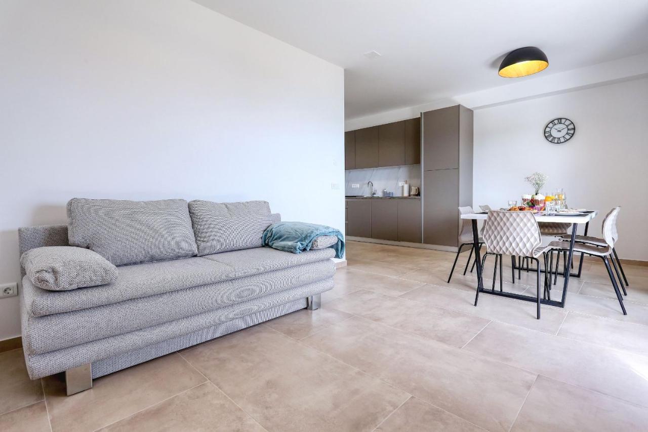 Apartments Bonaca With Jacuzzi Privlaka  Exterior photo