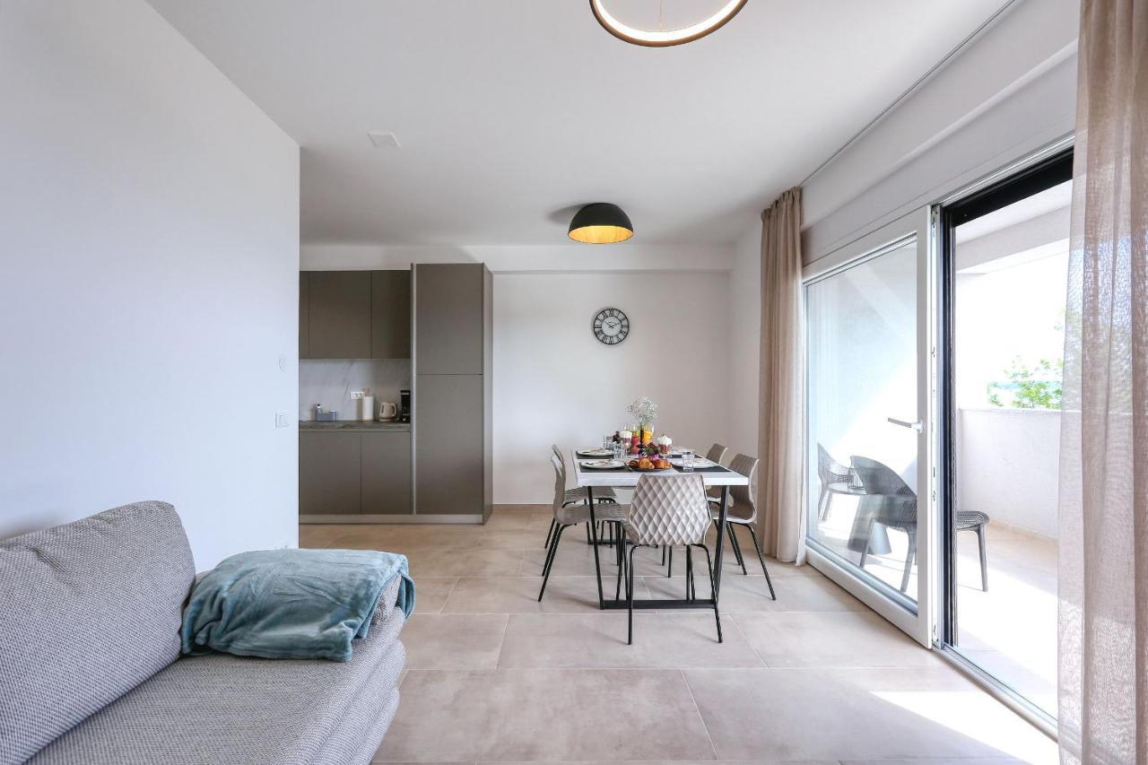 Apartments Bonaca With Jacuzzi Privlaka  Exterior photo
