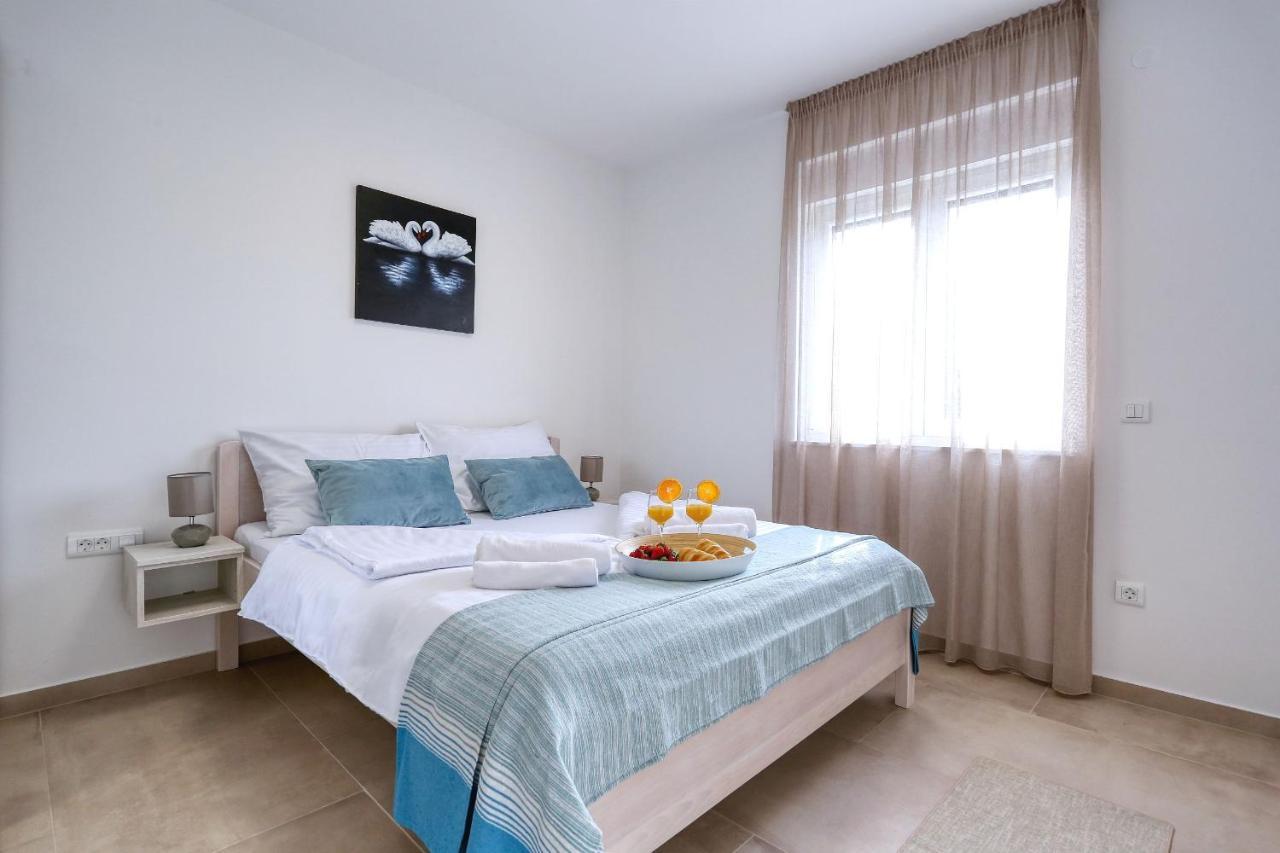 Apartments Bonaca With Jacuzzi Privlaka  Exterior photo