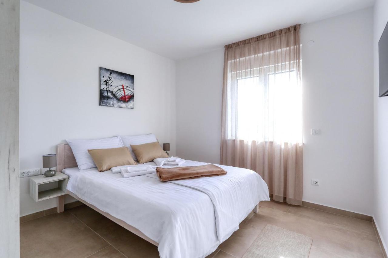Apartments Bonaca With Jacuzzi Privlaka  Exterior photo