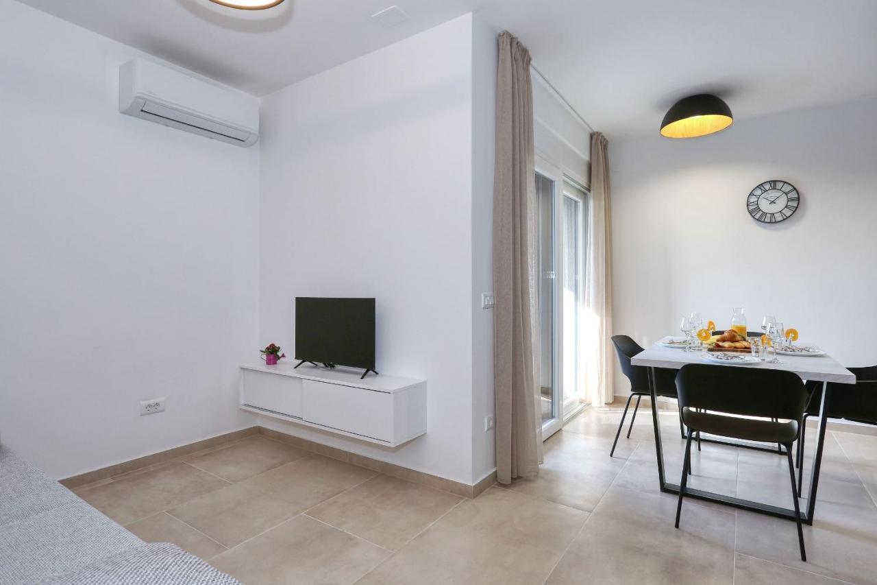 Apartments Bonaca With Jacuzzi Privlaka  Exterior photo