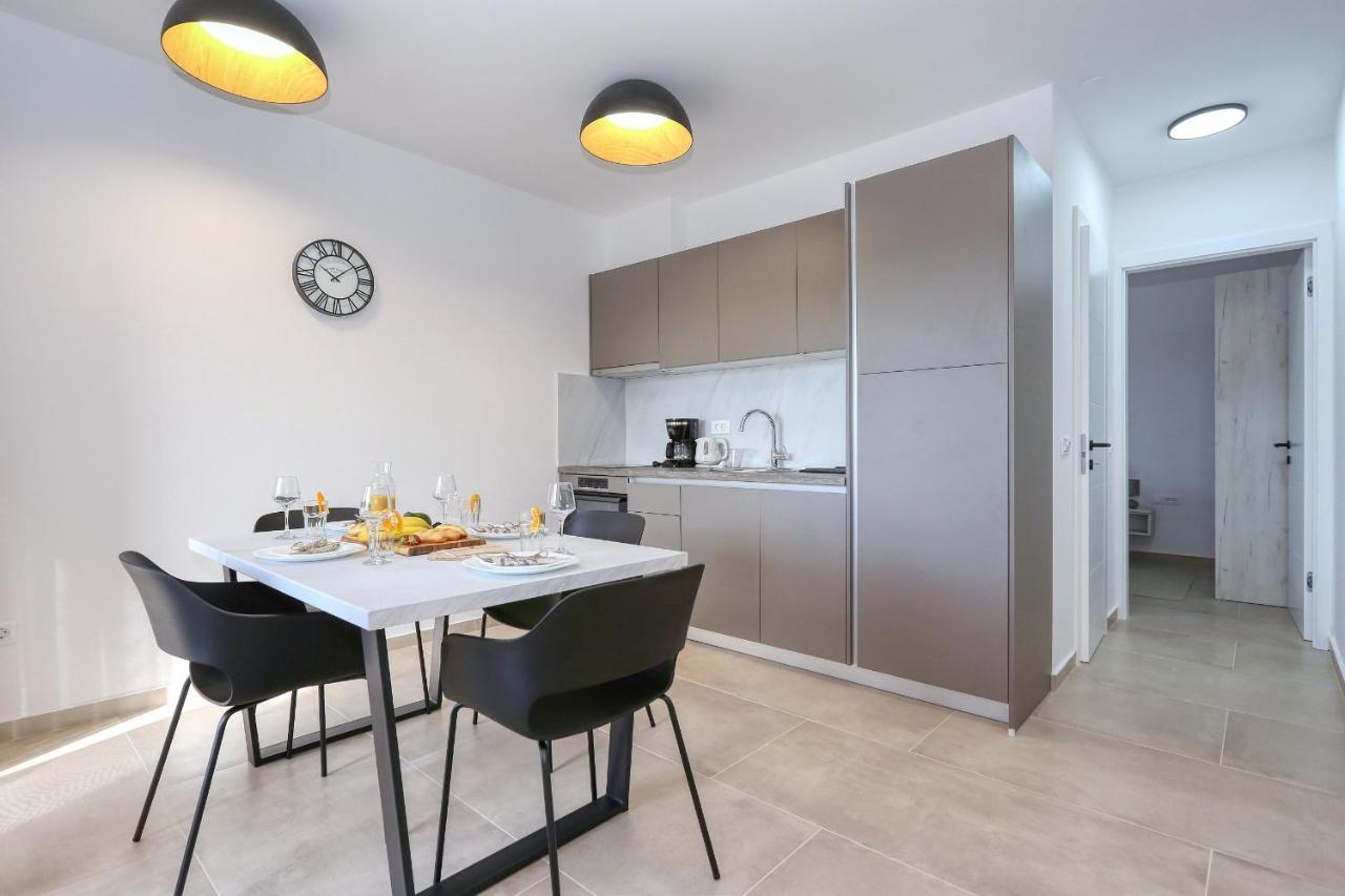 Apartments Bonaca With Jacuzzi Privlaka  Exterior photo