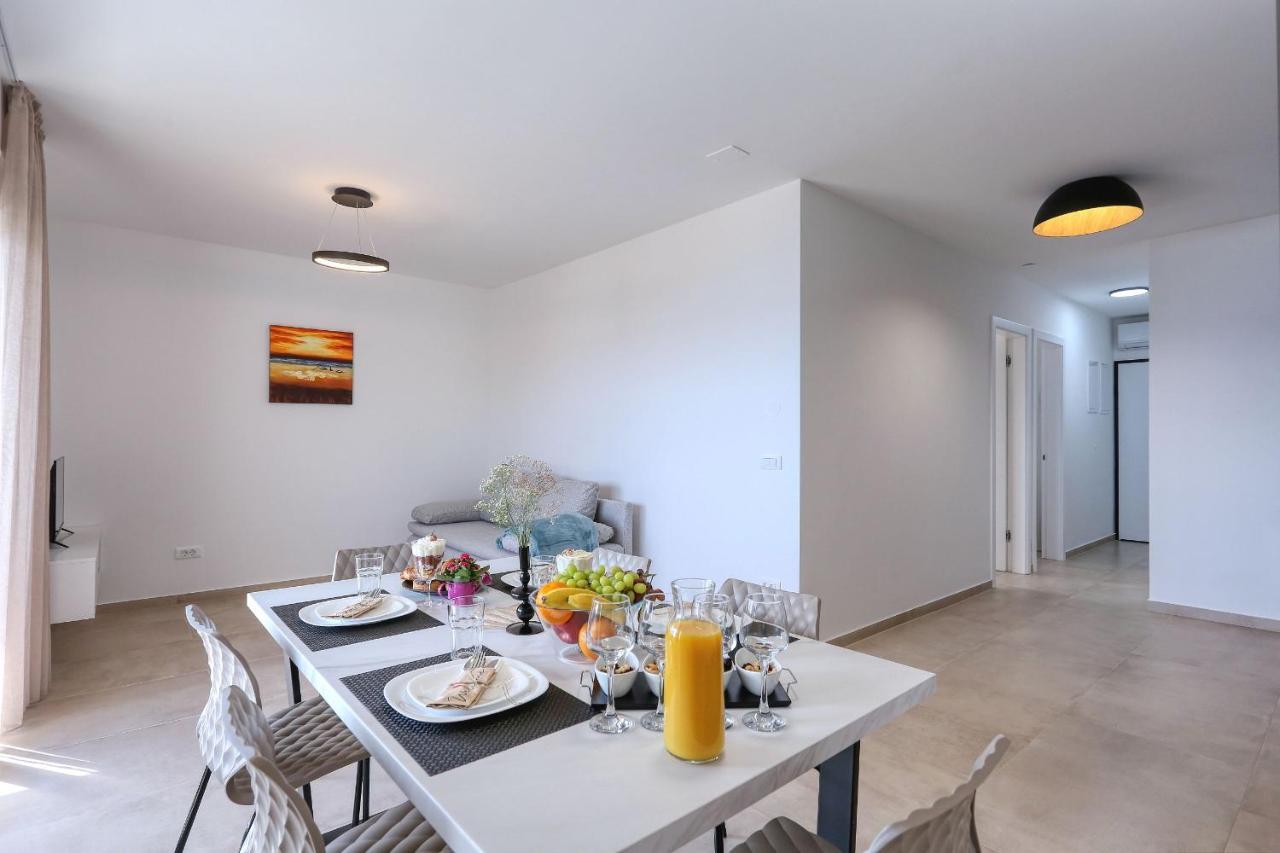 Apartments Bonaca With Jacuzzi Privlaka  Exterior photo