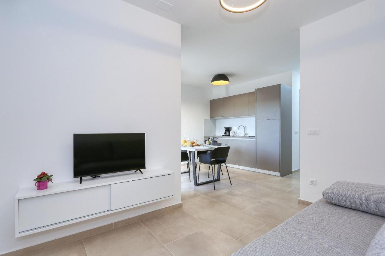 Apartments Bonaca With Jacuzzi Privlaka  Exterior photo